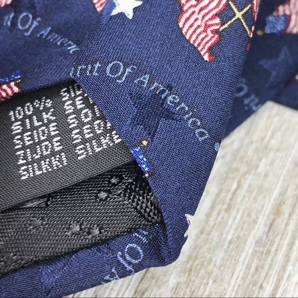 Tango by Max Raab Spirit of America Flag Silk Tie - Picture 8 of 8